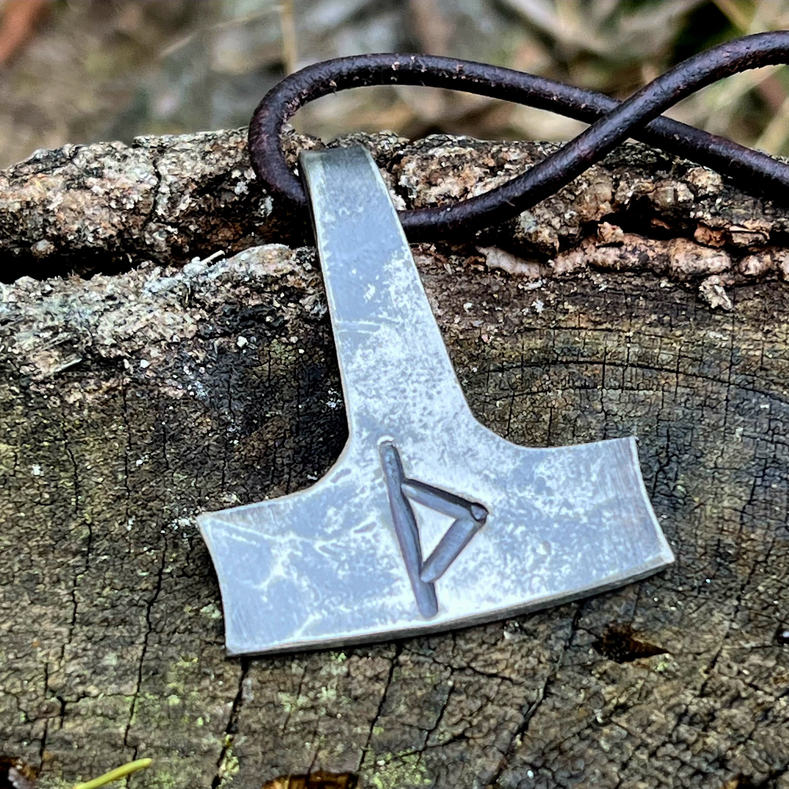Handgeschmiedter Thorshammer YMIR mit Runengravur