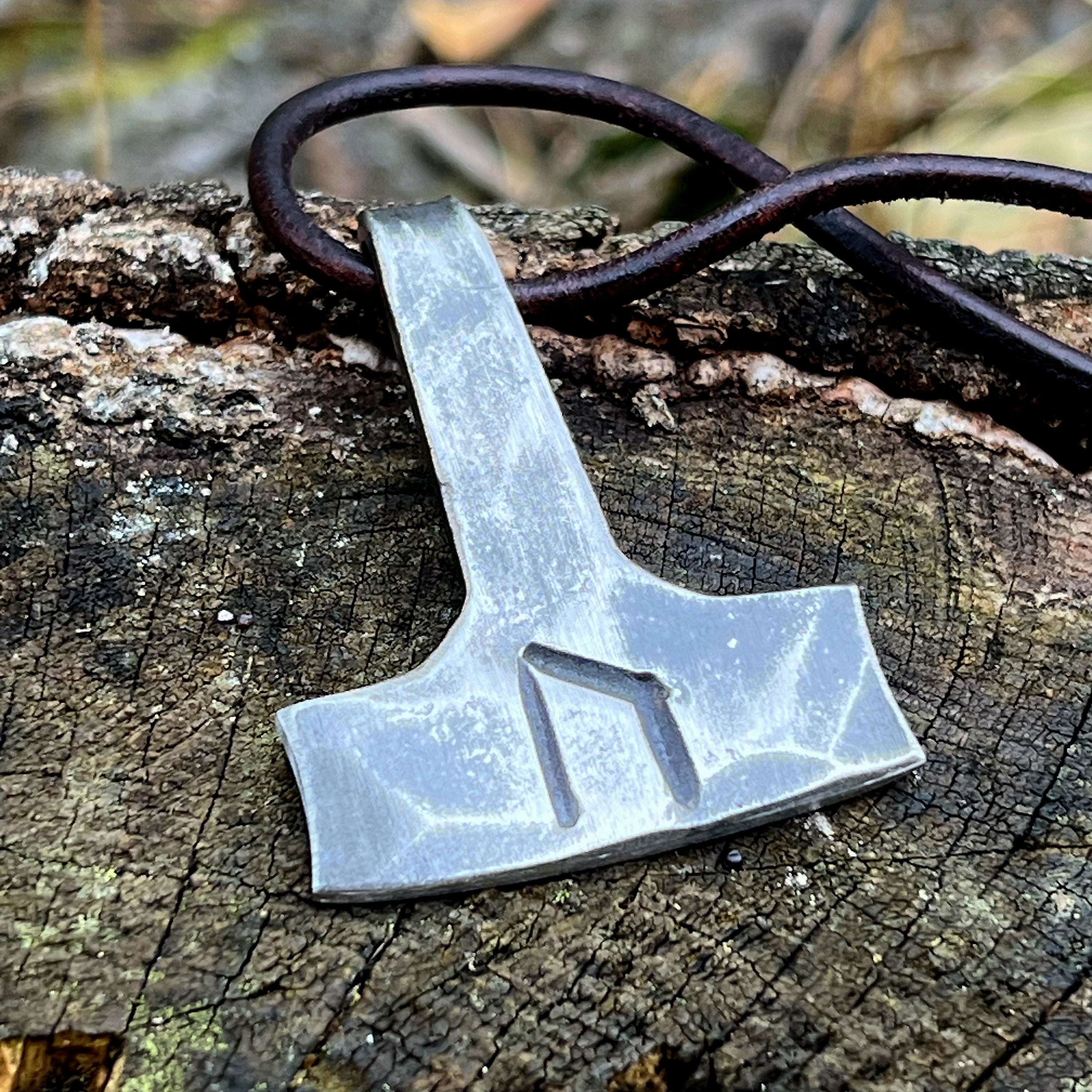 Handgeschmiedter Thorshammer YMIR mit Runengravur